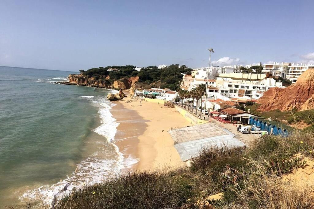 Magnifique Duplex Avec Piscine En Bord De Mer Lägenhet Olhos de Agua  Exteriör bild